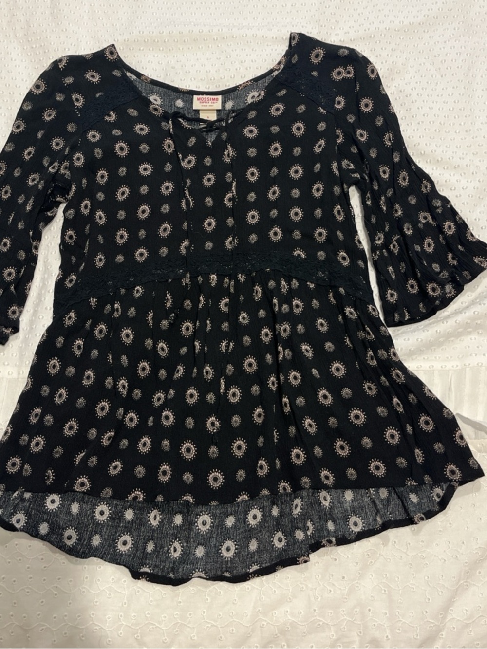 Mossimo Supply Co. Black Peasant Blouse with Cream Sunburst Motif